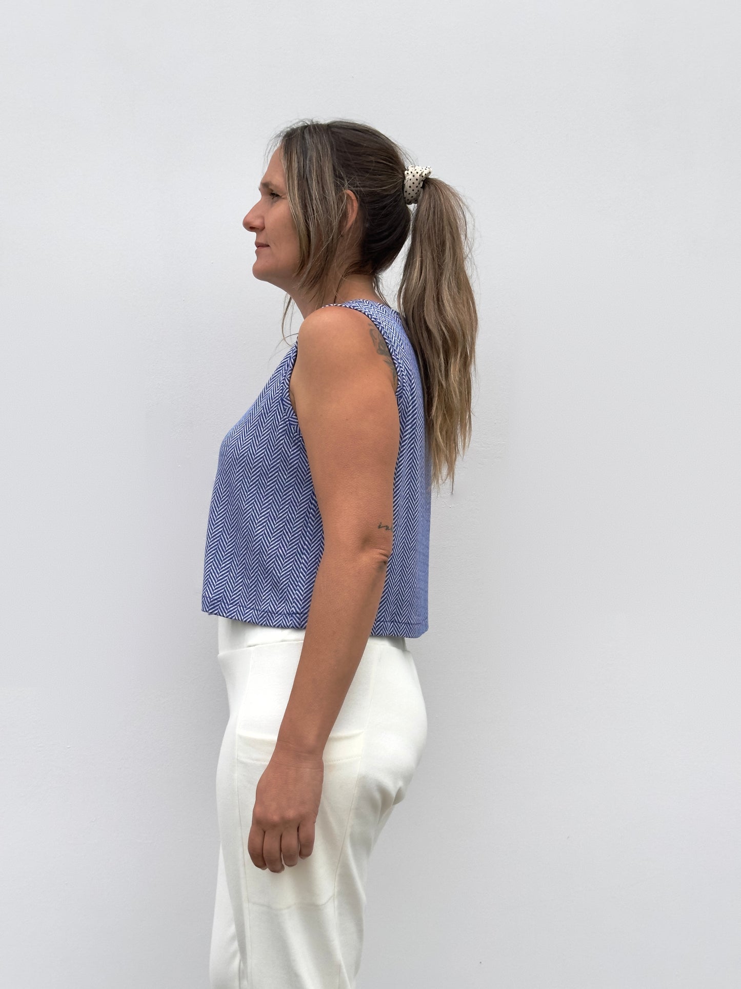 CROP TOP AZUL ZIG ZAG