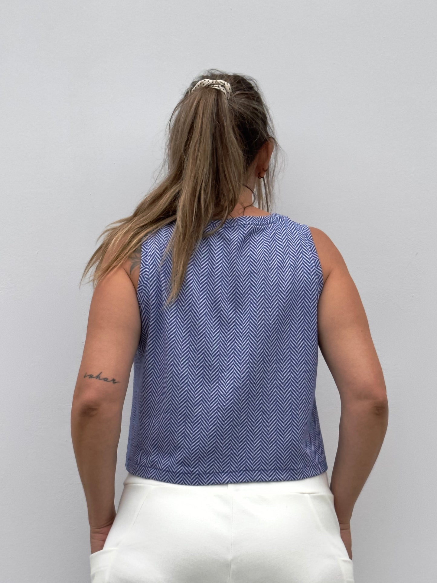 CROP TOP AZUL ZIG ZAG