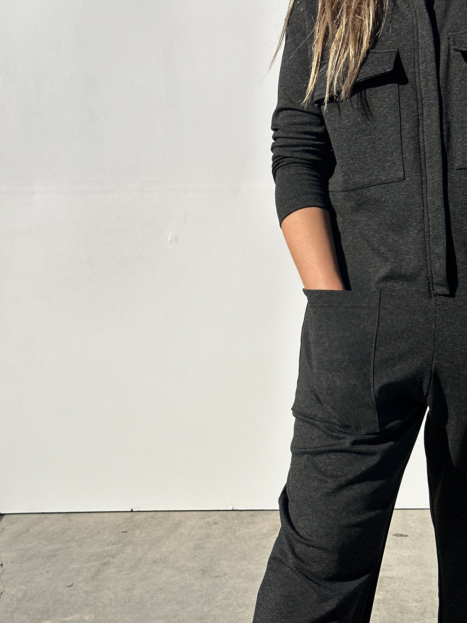 JUNKAL MONO GRIS