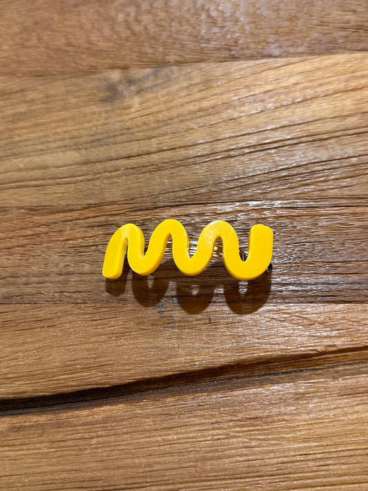 GANCHO DISEÑO ONDULADO AMARILLO