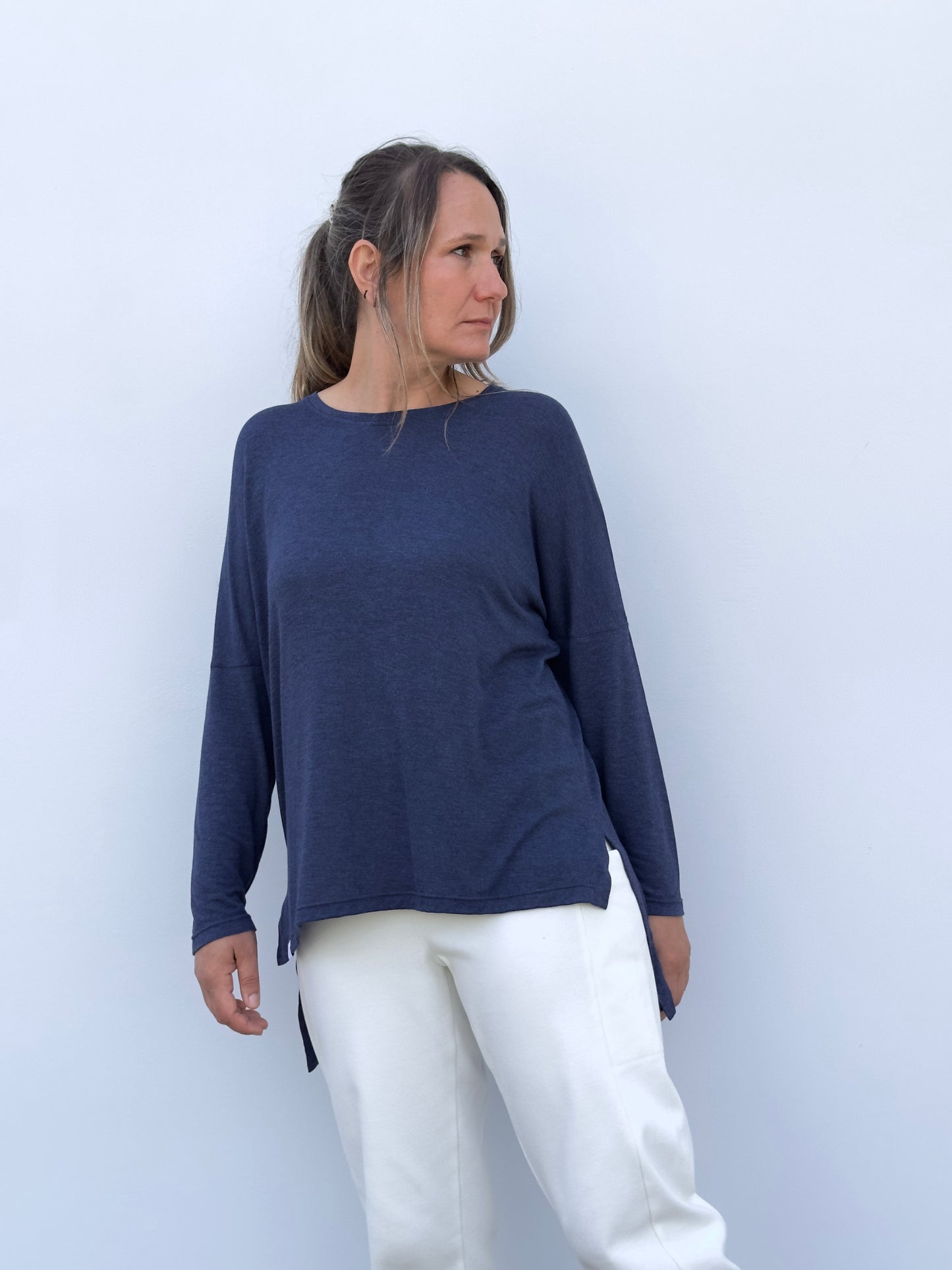 MADDI CAMISETA AZUL OSCURO