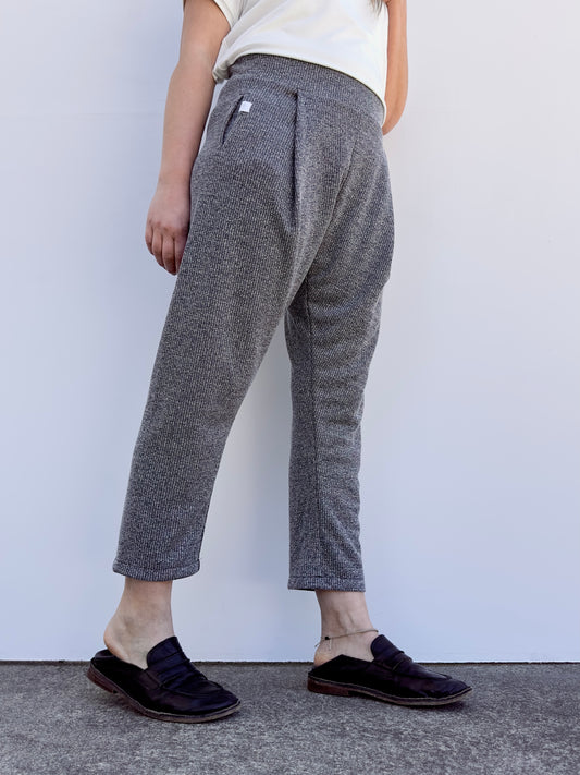 DANIELA PINTZADUN GRIS KANALE