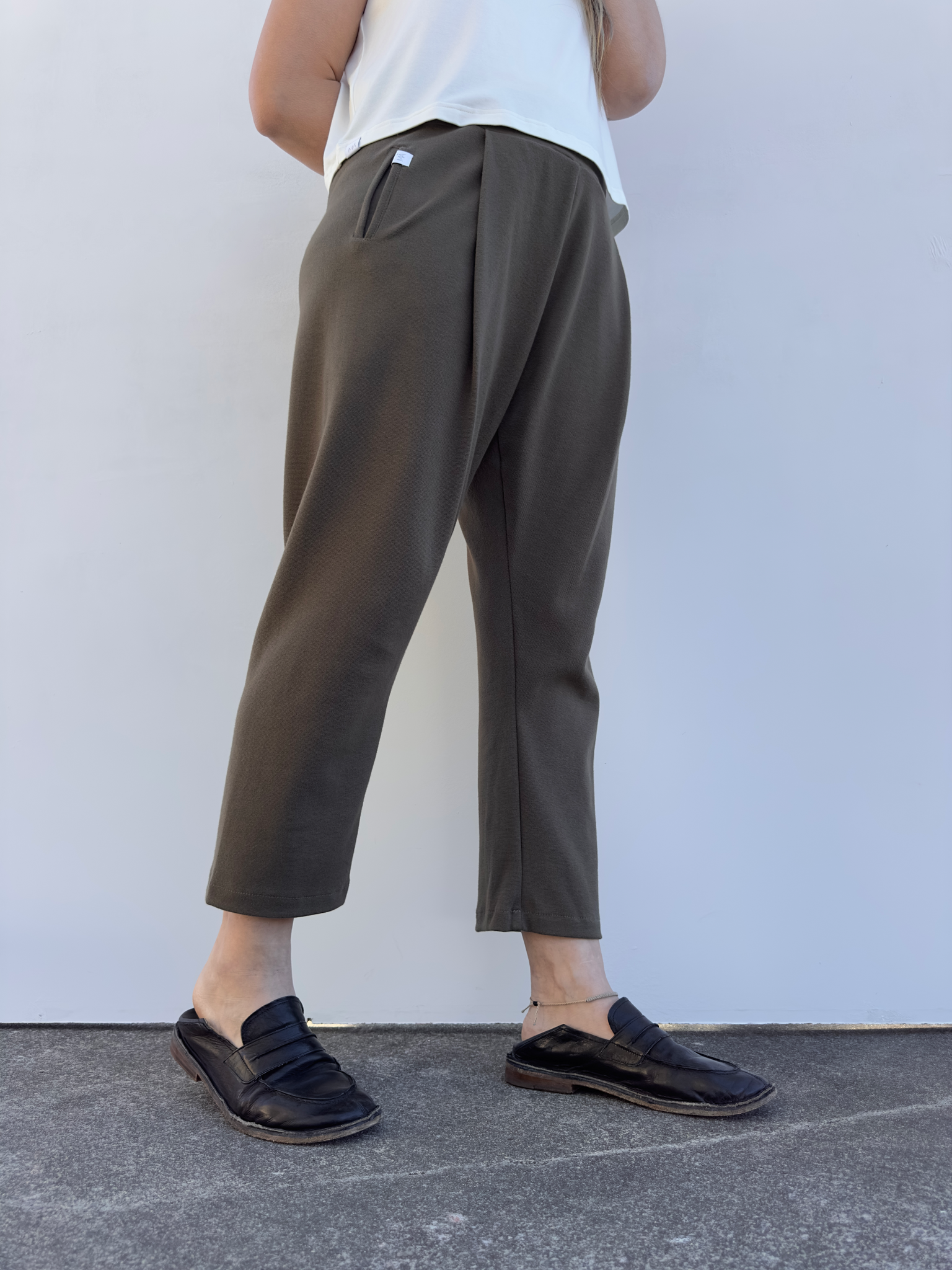 DANIELA PANTALON CON PINZAS