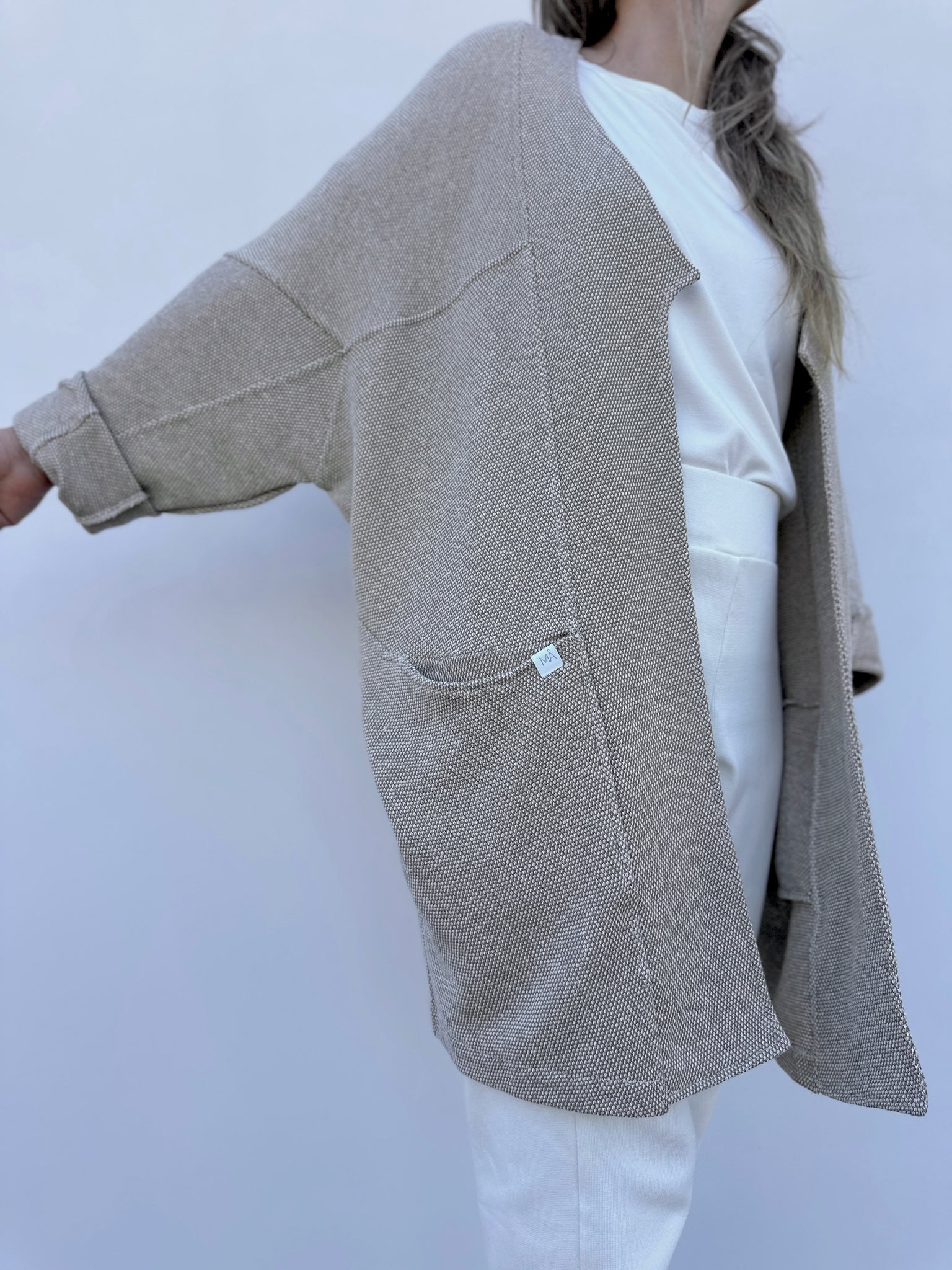 ESTI TXAKETA OVERSIZE BEIGE JASPEATUA