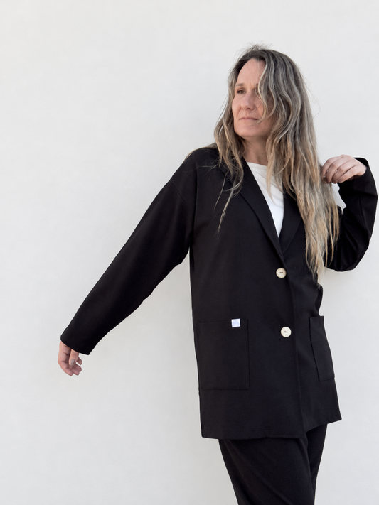 Blazer Maite negro de Maider Alzaga, fotografía 1
