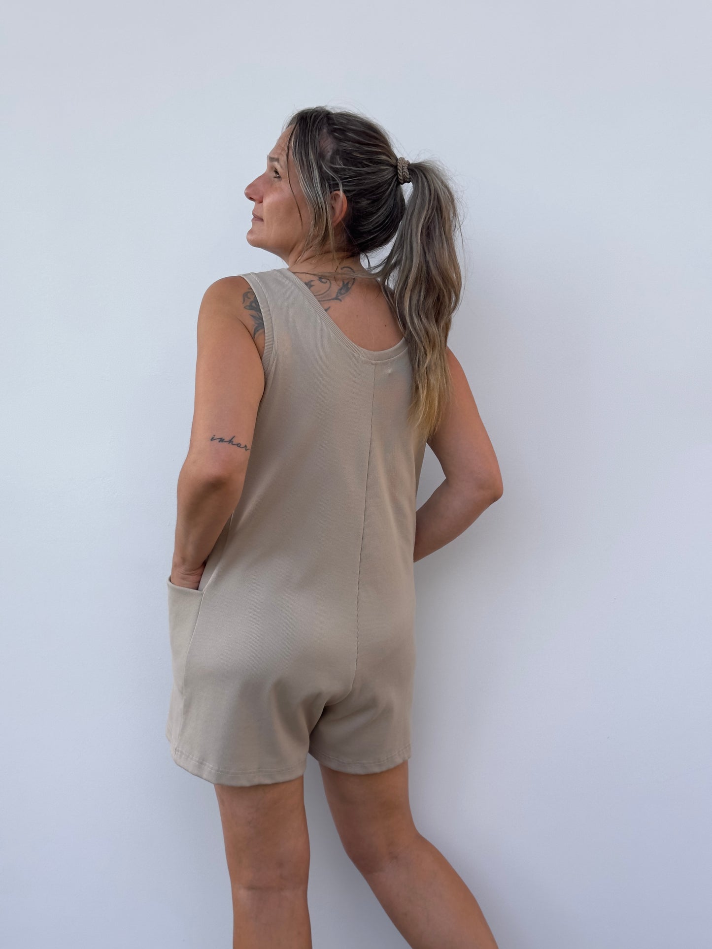 GARAZI MONO NUDE