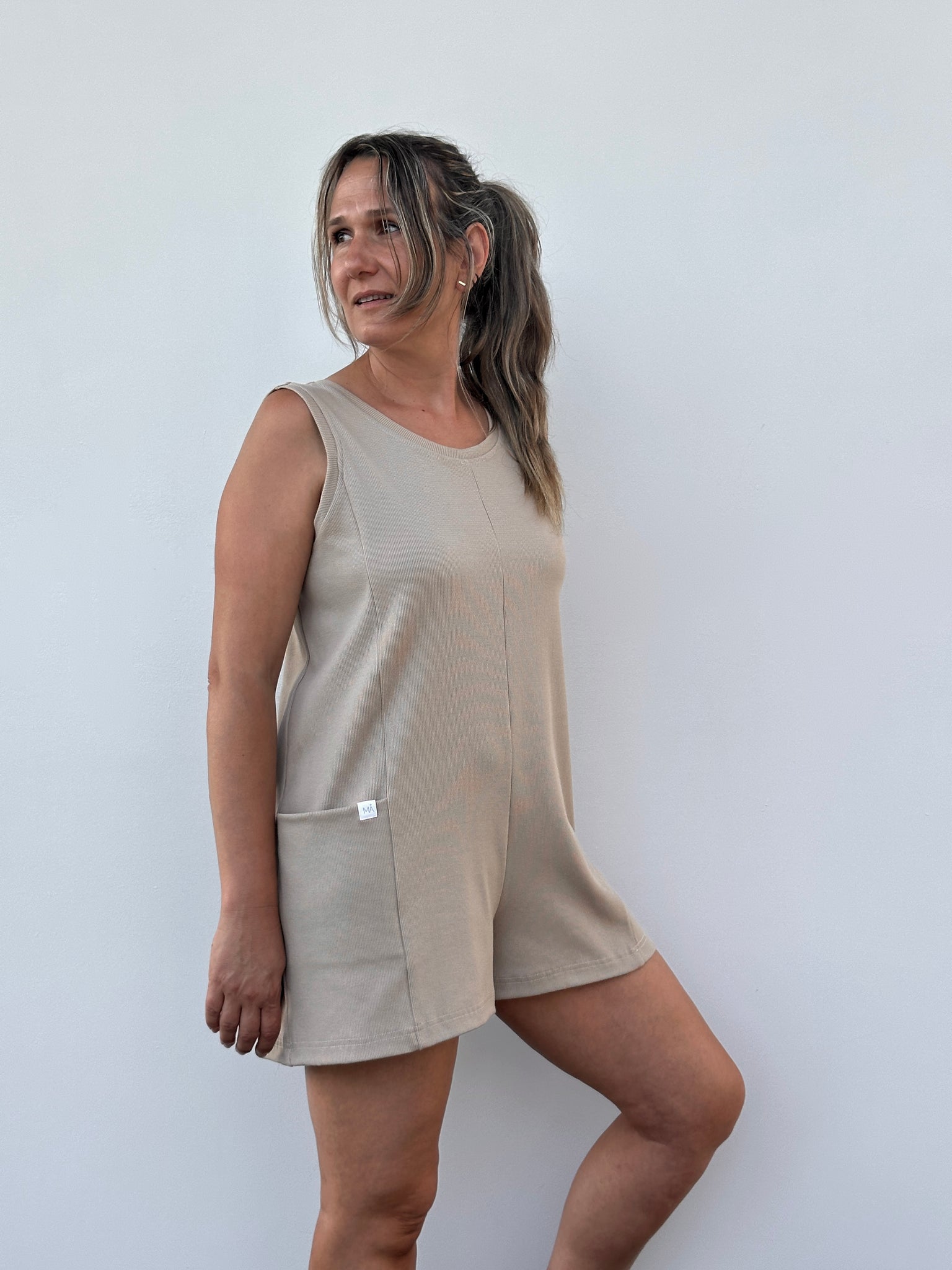 GARAZI MONO NUDE