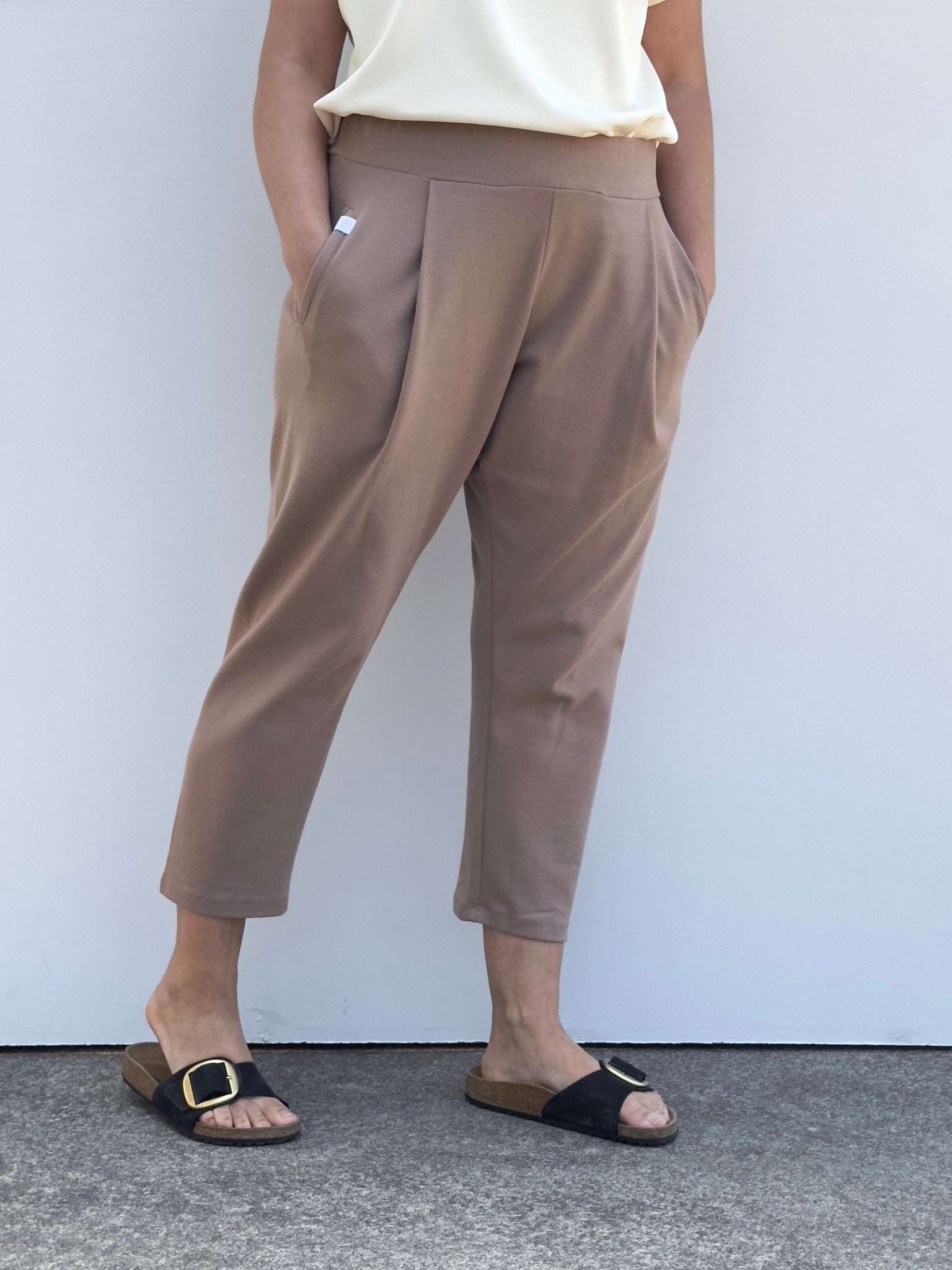 DANIELA PANTALON CON PINZAS