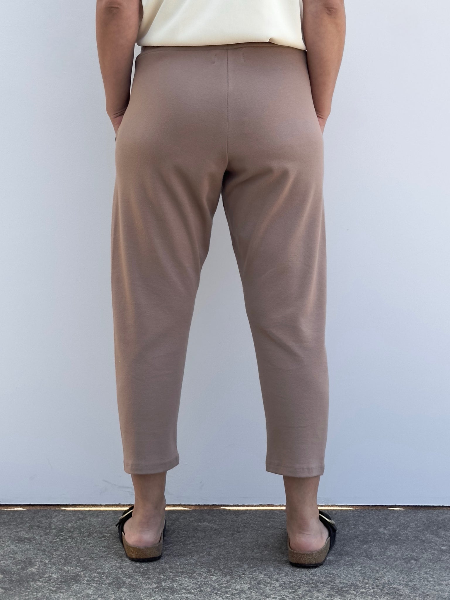 DANIELA PANTALON CON PINZAS