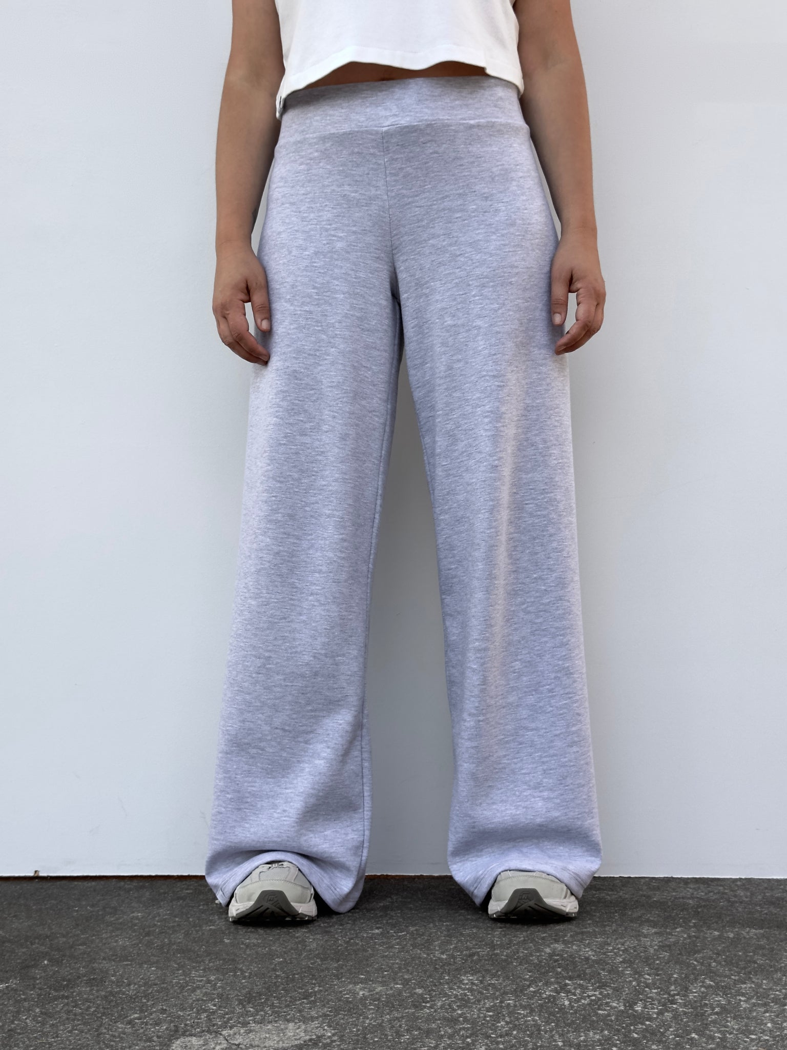 AGATE PANTALON AMPLIO GRIS