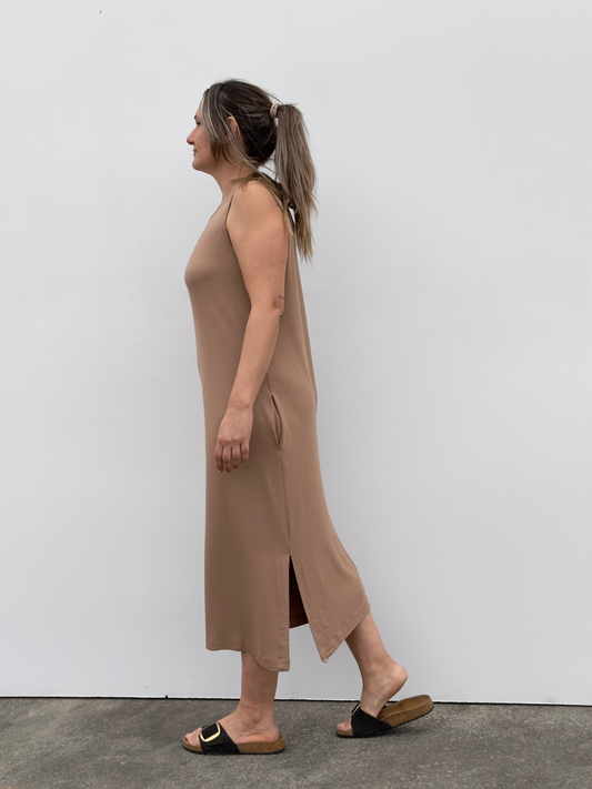 LAIA VESTIDO GOTA MARRON