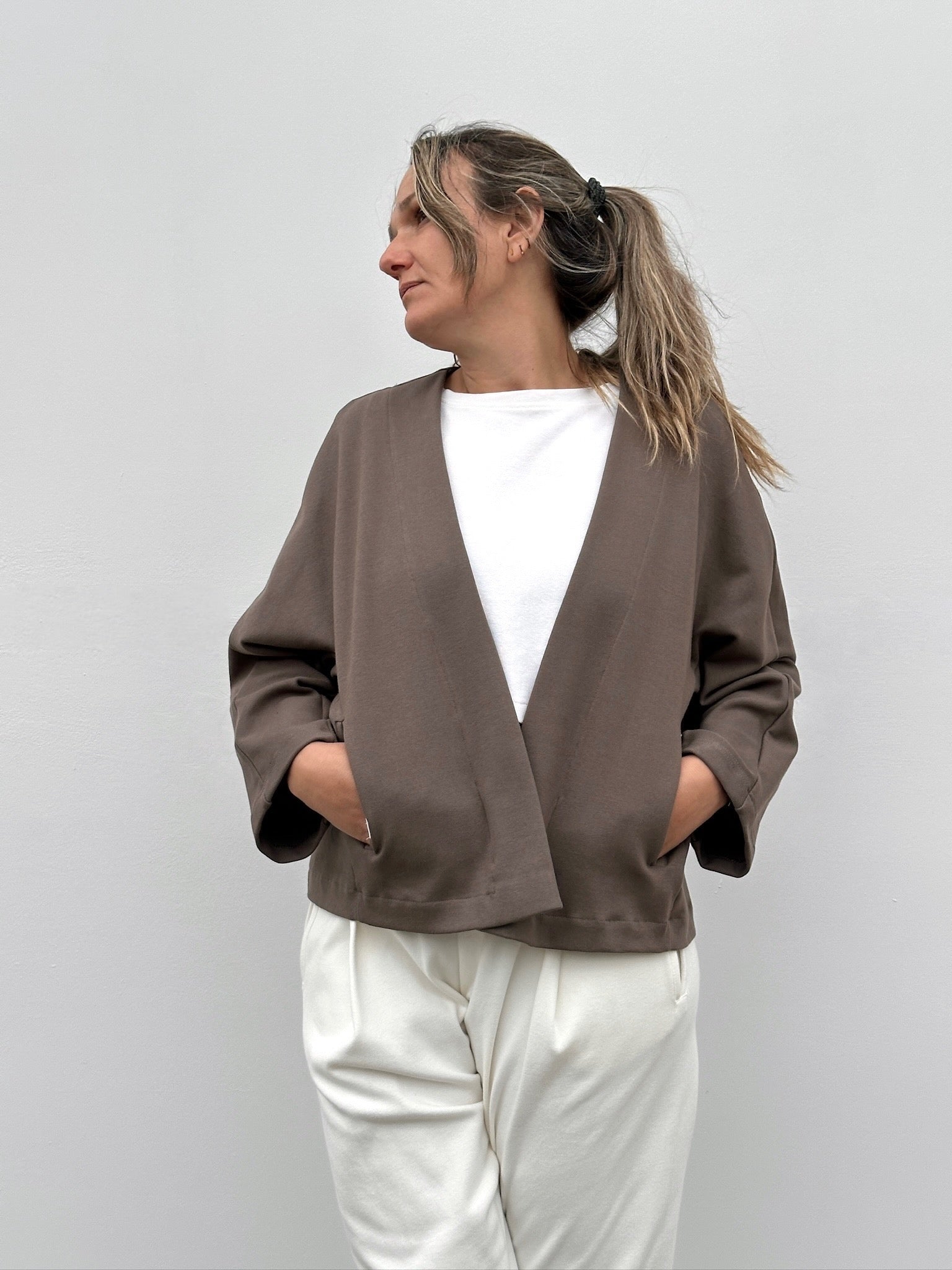 IRATI CHAQUETA CORTA MARRON