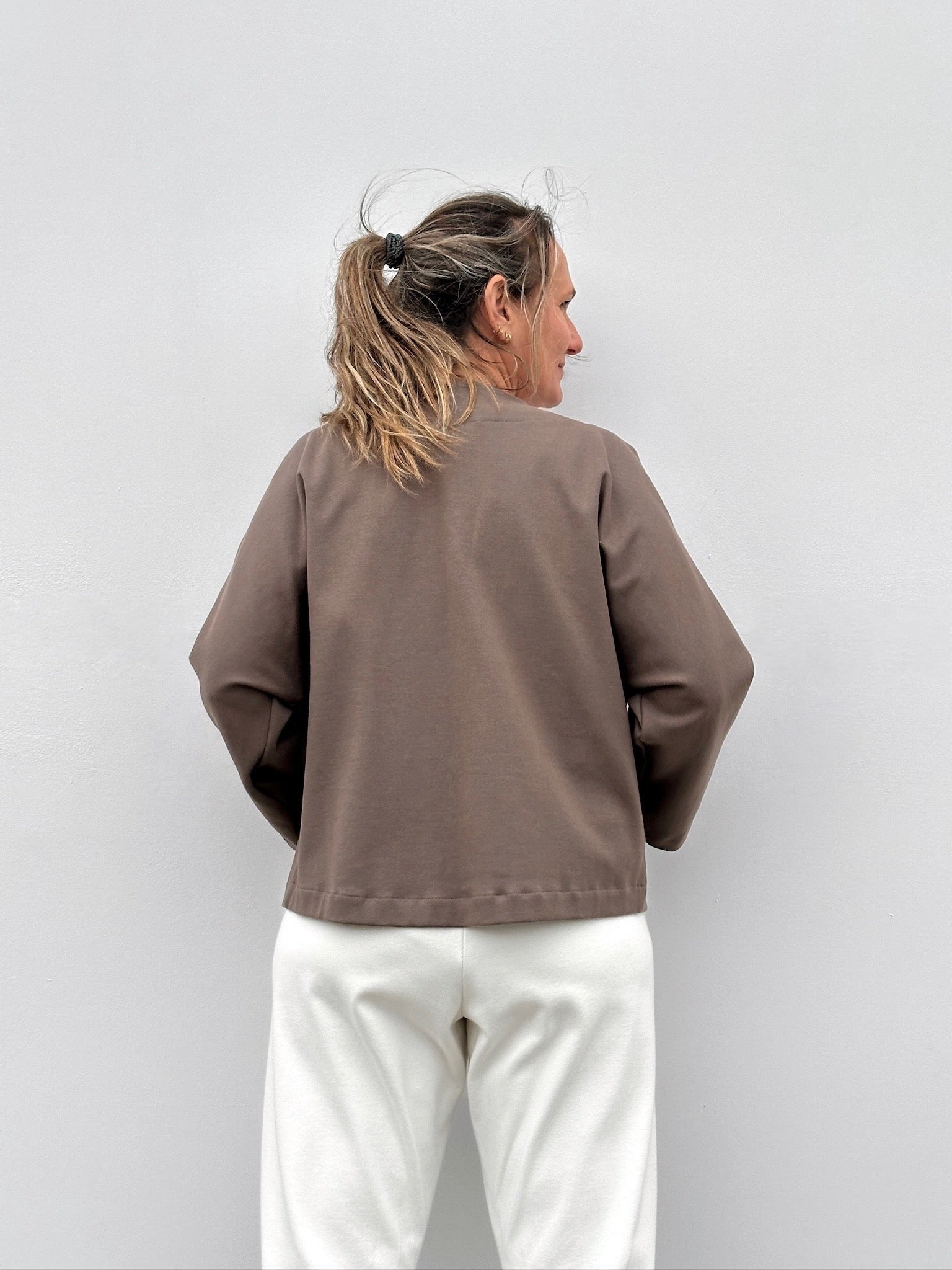 IRATI CHAQUETA CORTA MARRON