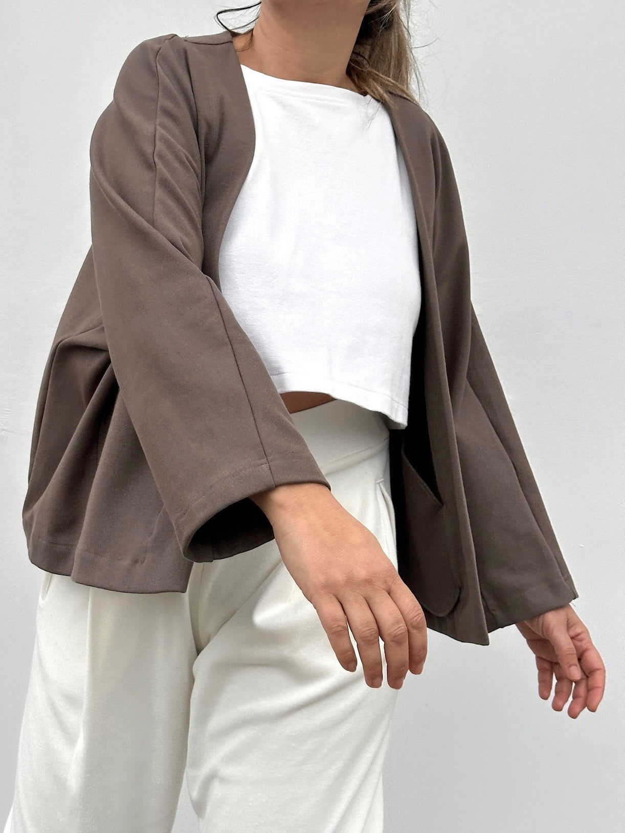 IRATI CHAQUETA CORTA MARRON