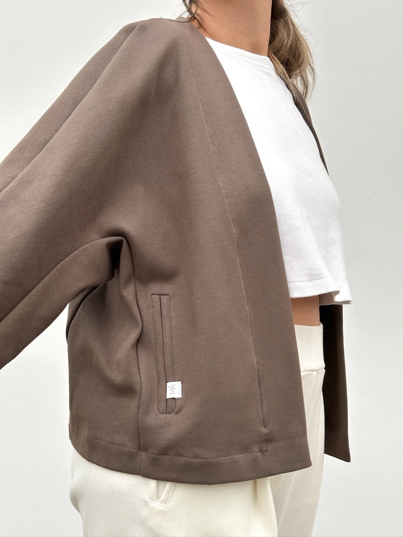 IRATI CHAQUETA CORTA MARRON