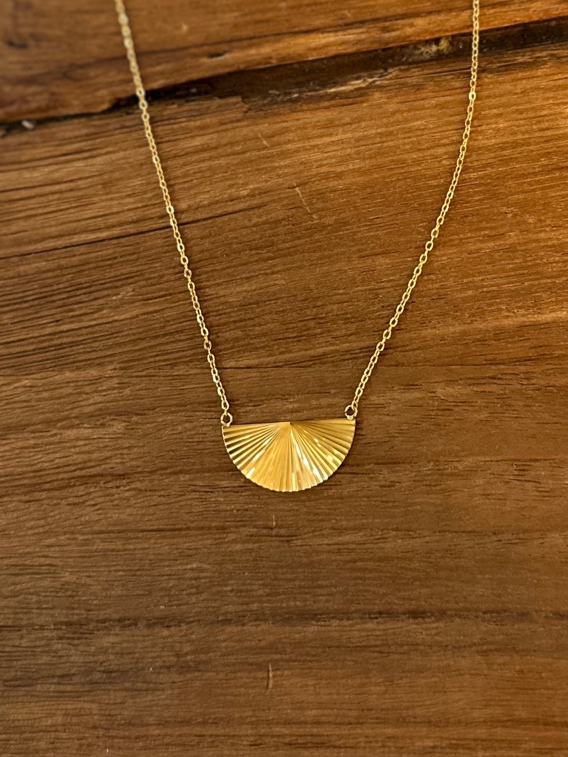 URRE KOLOREKO KOILAREA ABANIKOAREKIN