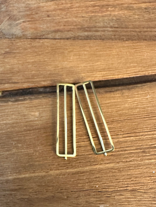 URRE KOLOREKO BELARRITAKO LAUKIZUZENAK