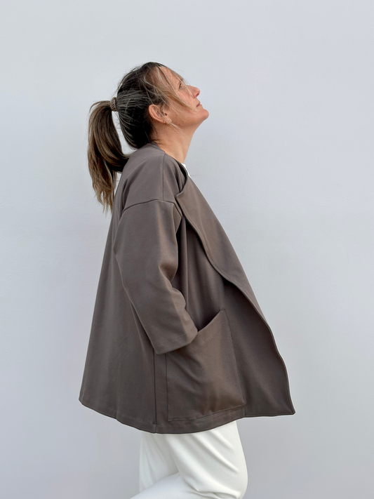 JARE CHAQUETA ASIMÉTRICA MARRON