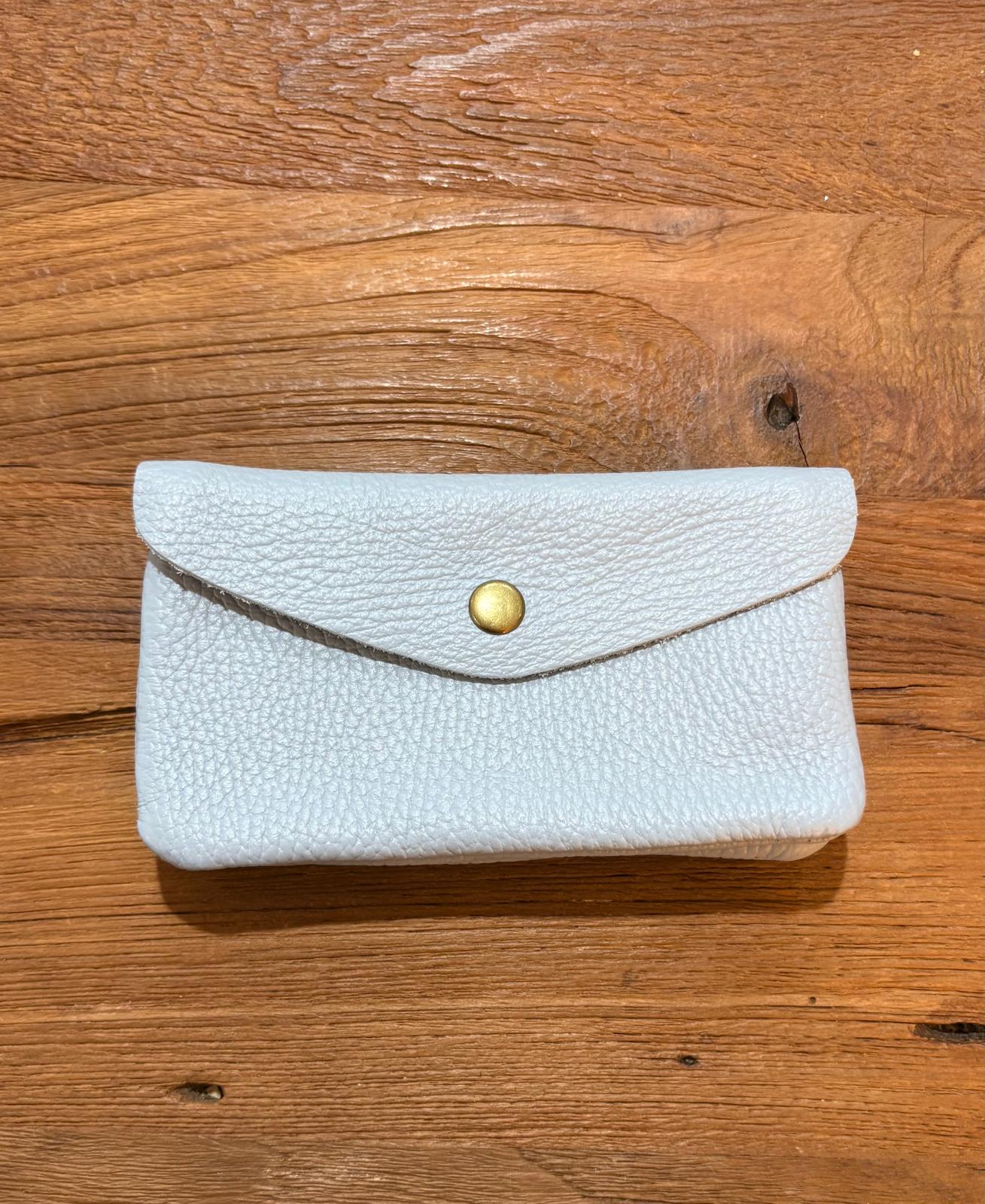 CARTERA PIEL AZUL CIELO