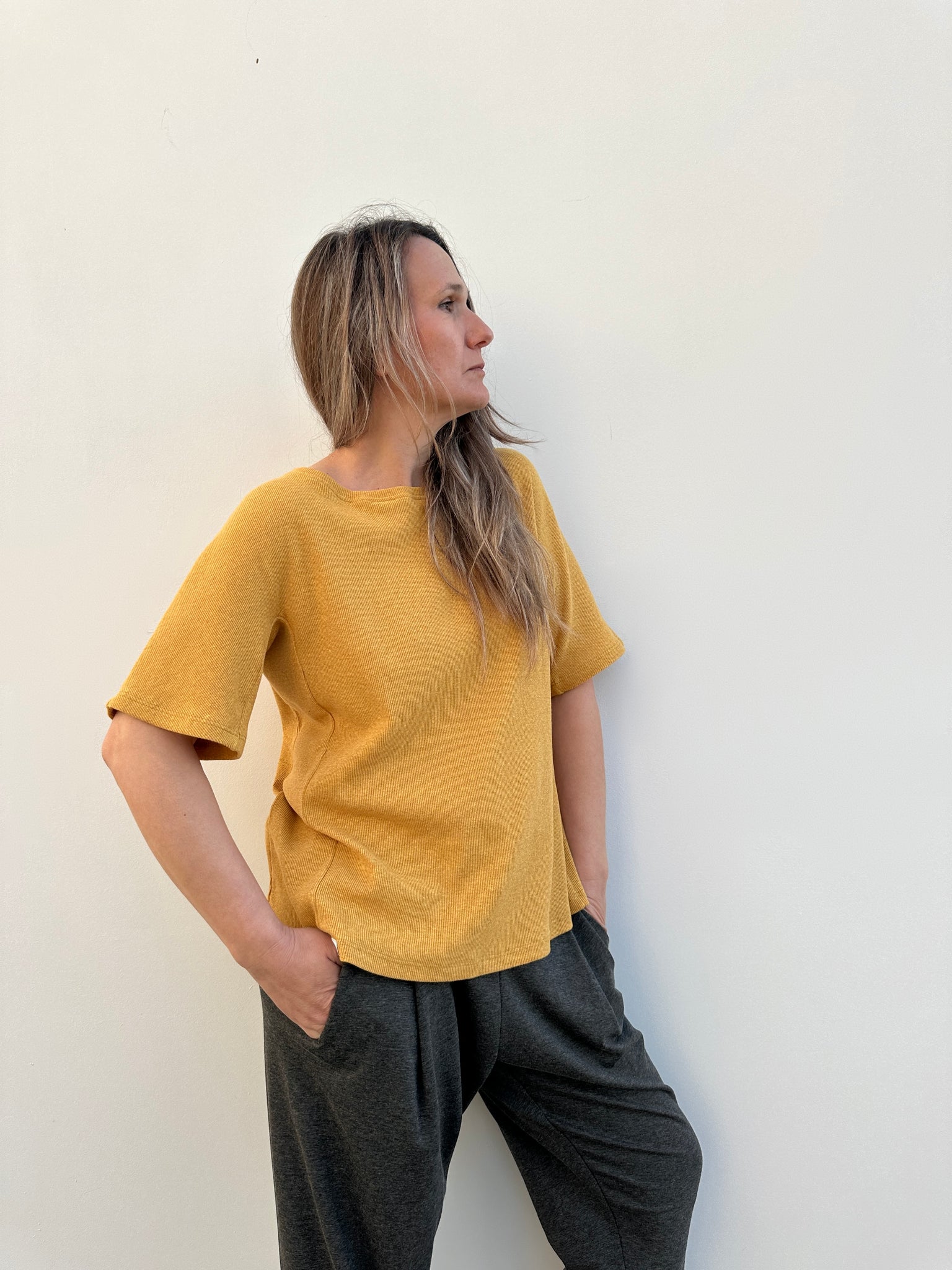 ENARA CAMISETA MOSTAZA