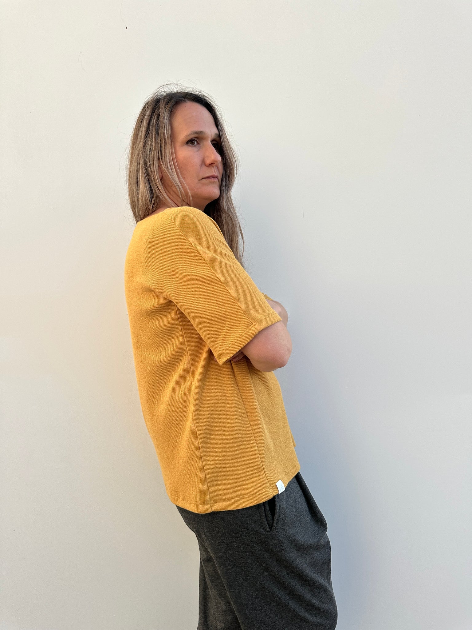 ENARA CAMISETA MOSTAZA