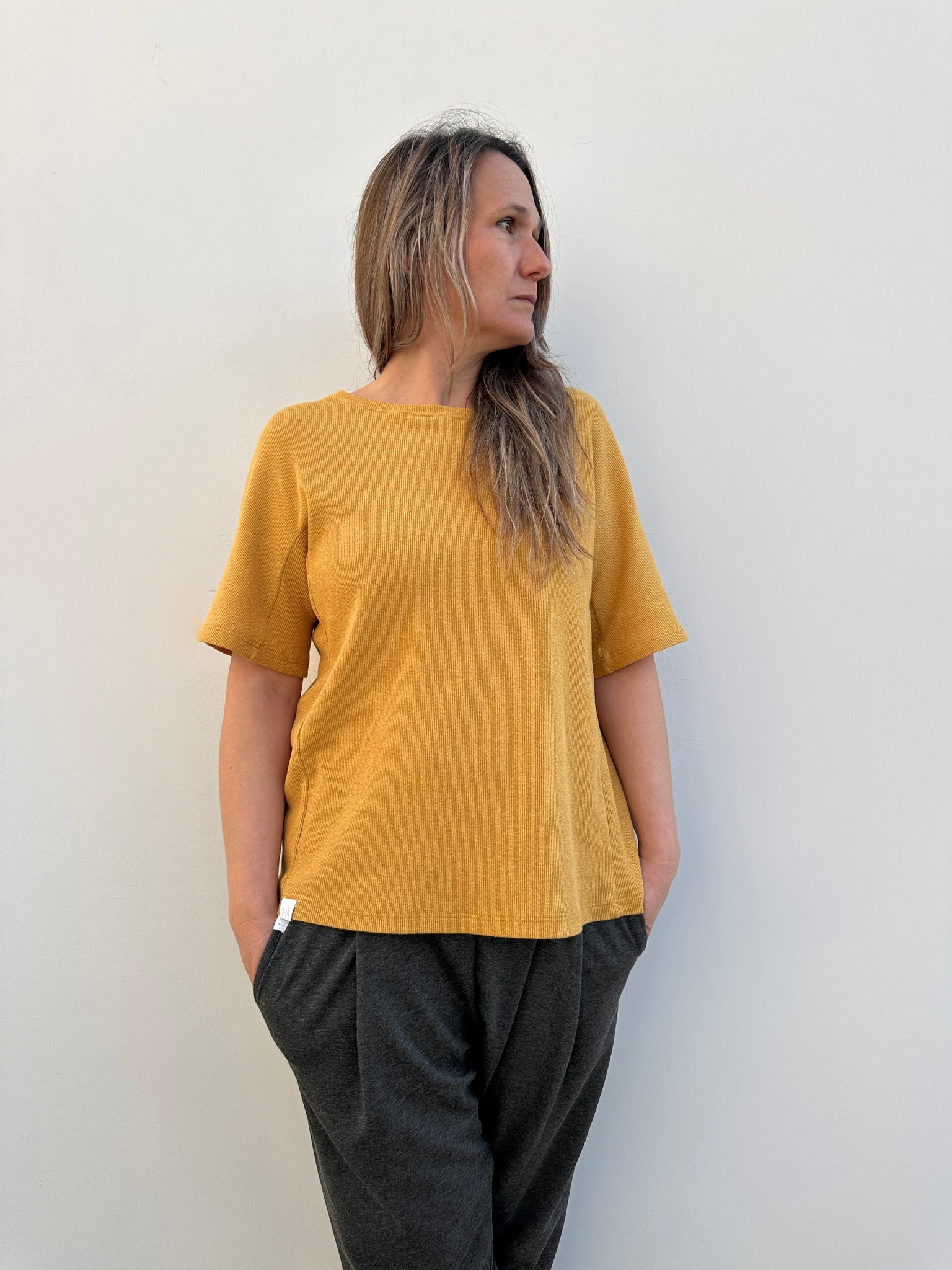 ENARA CAMISETA MOSTAZA