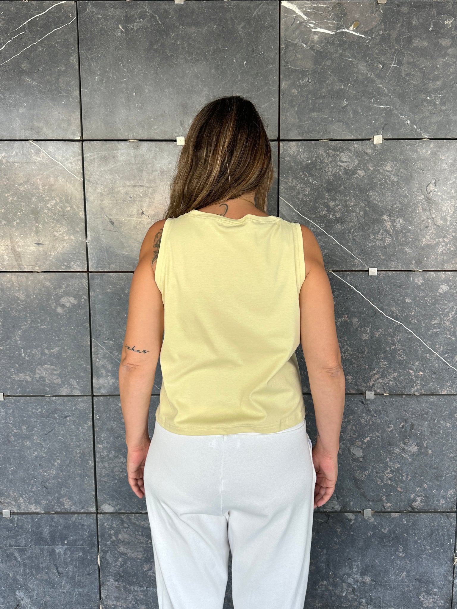 CROP TOP AMARILLO