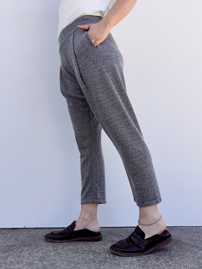 DANIELA PINTZADUN GRIS KANALE