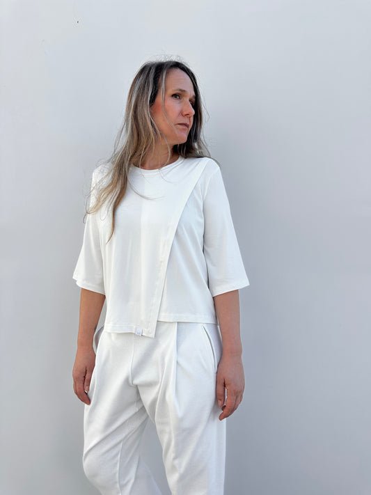 KAXILDA CAMISETA  CON CORTE