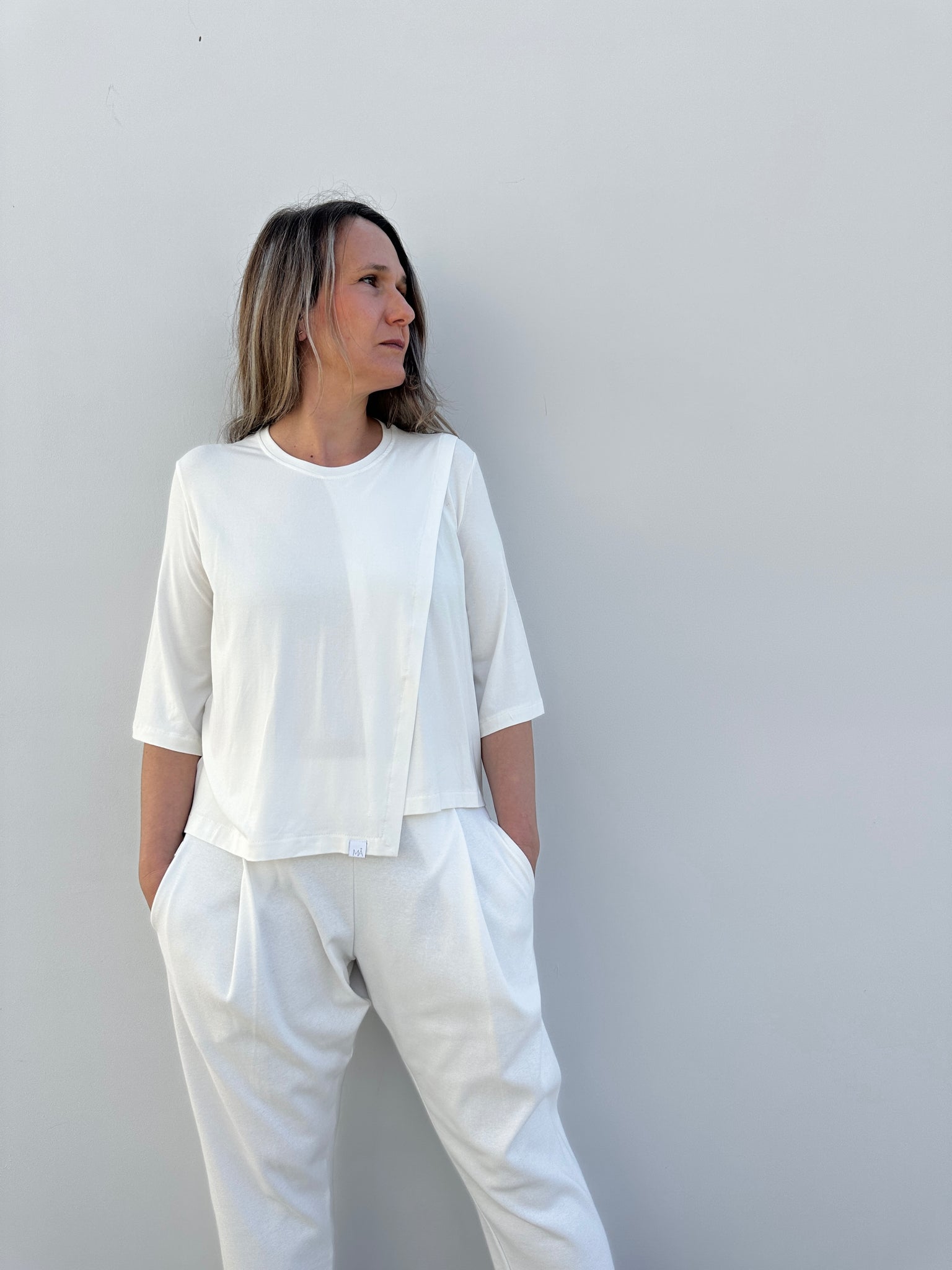 KAXILDA CAMISETA  CON CORTE