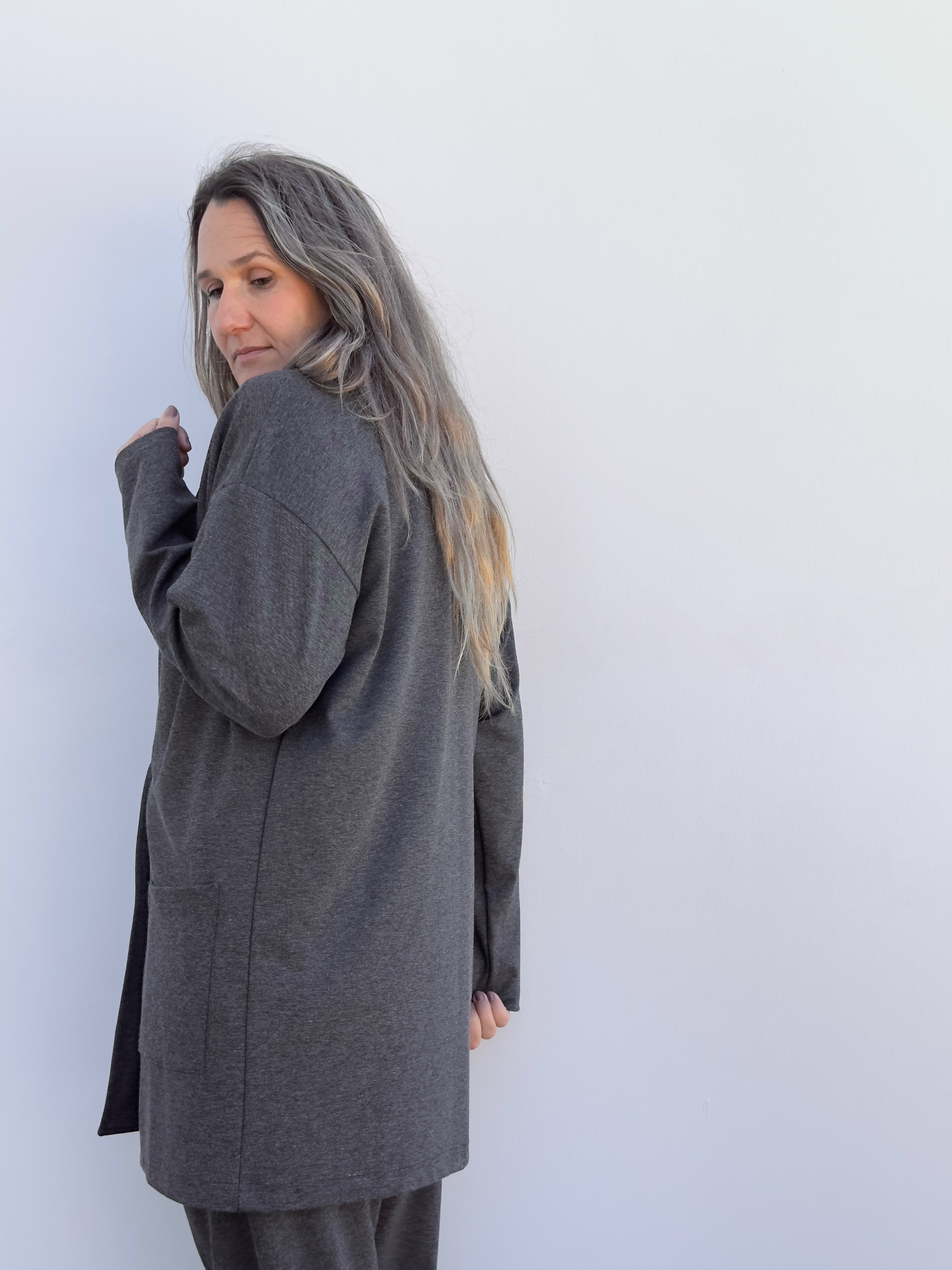 Blazer Maite gris jaspeado de Maider Alzaga, fotografía 3.