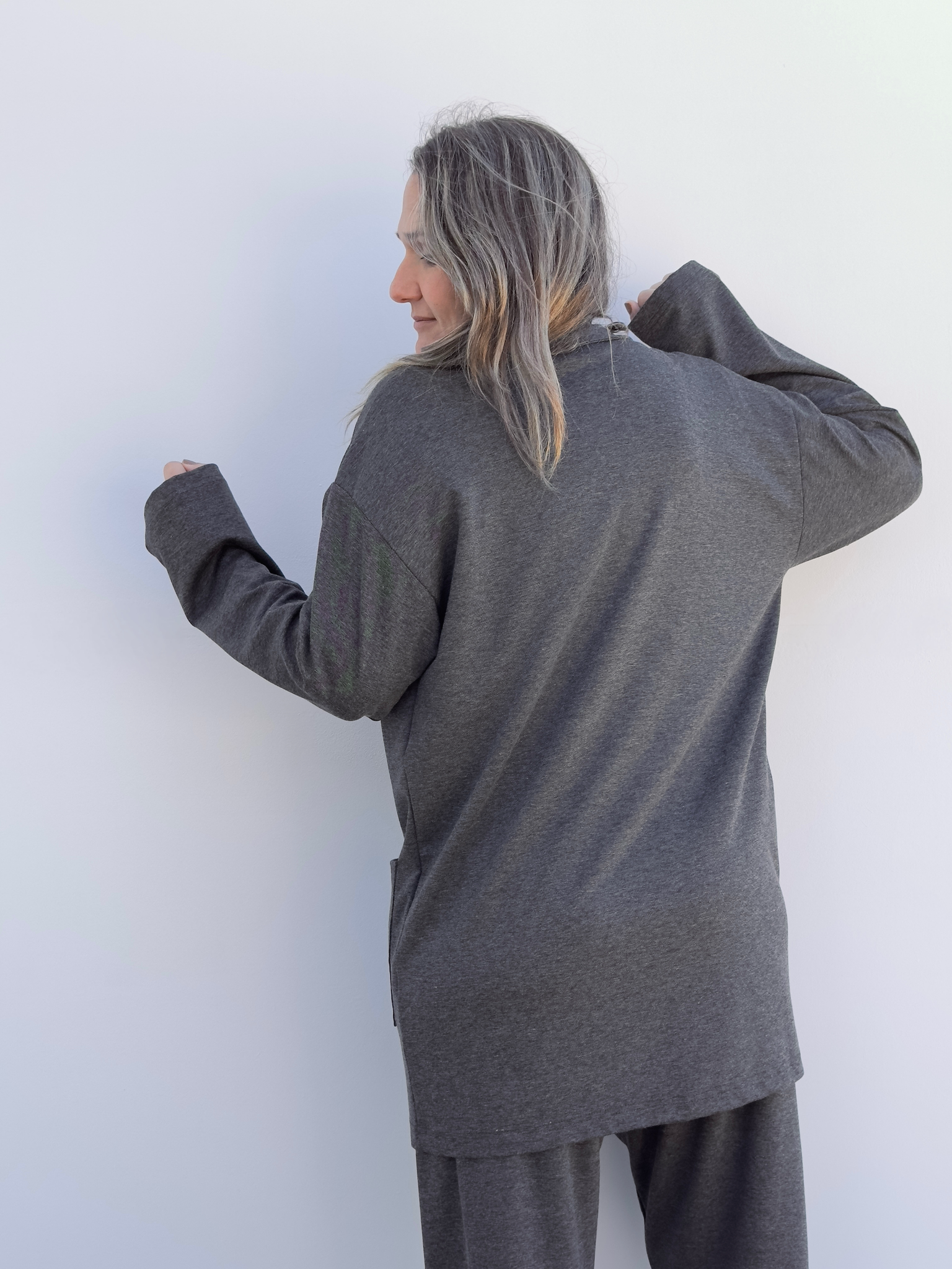 Blazer Maite gris jaspeado de Maider Alzaga, fotografía 4.