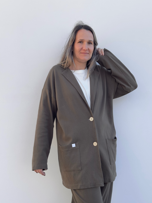 Blazer Maite verde de Maider Alzaga, fotografía 1.