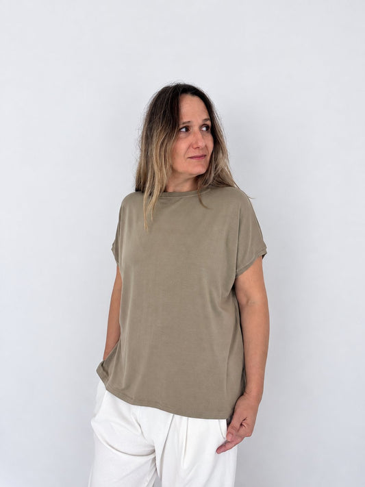 Camiseta Haizea beige de Maider Alzaga, fotografía 3