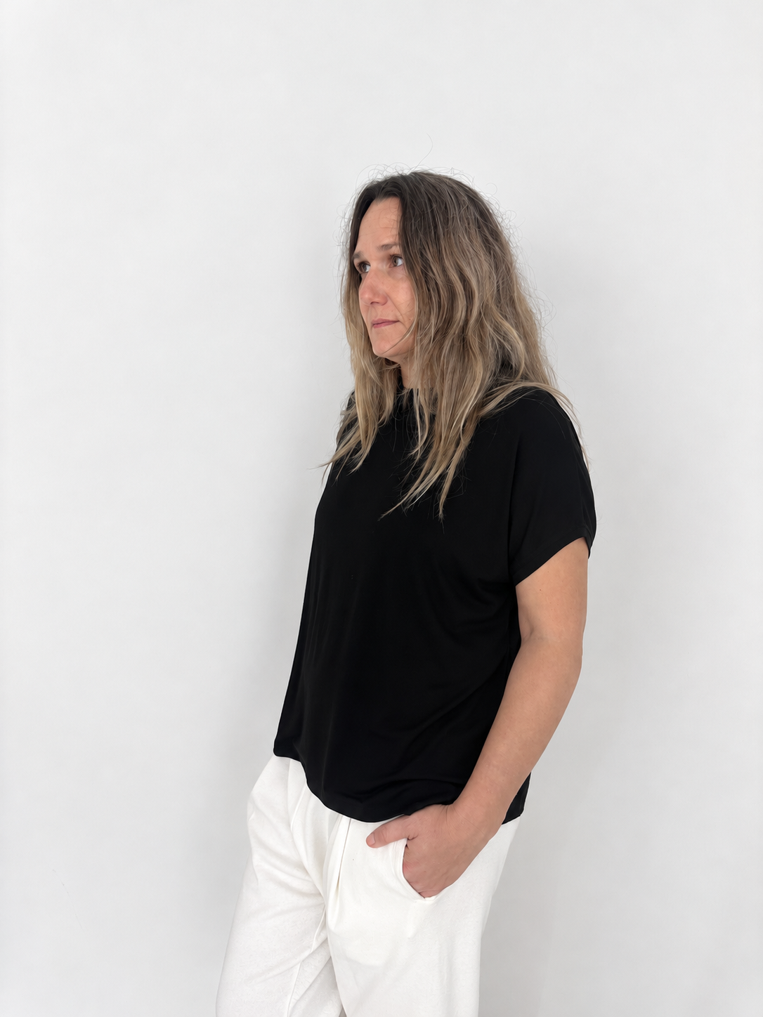 haizea camiseta negro fino caido de Maider Alzaga, fotografía 1