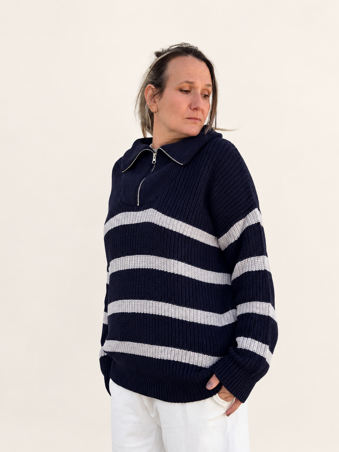 Maider Alzaga — itsaso jersey a rayas azul, fotografía 2