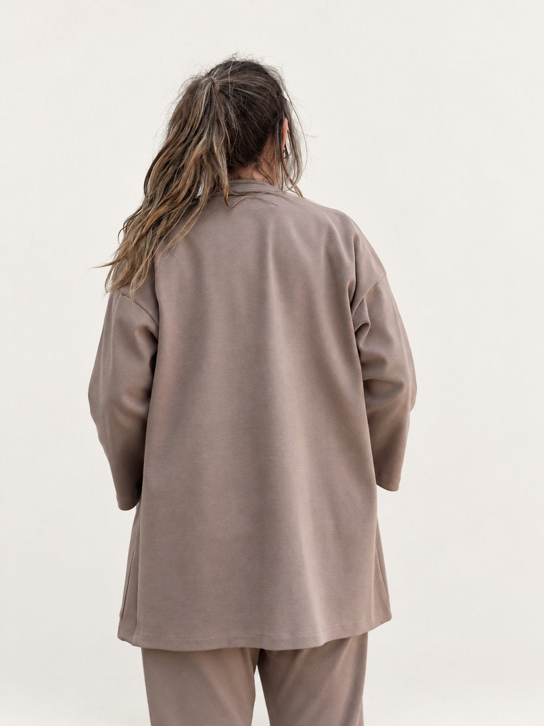 JARE CHAQUETA ASIMÉTRICA MAQUILLAJE de Maider Alzaga, fotografía 3.