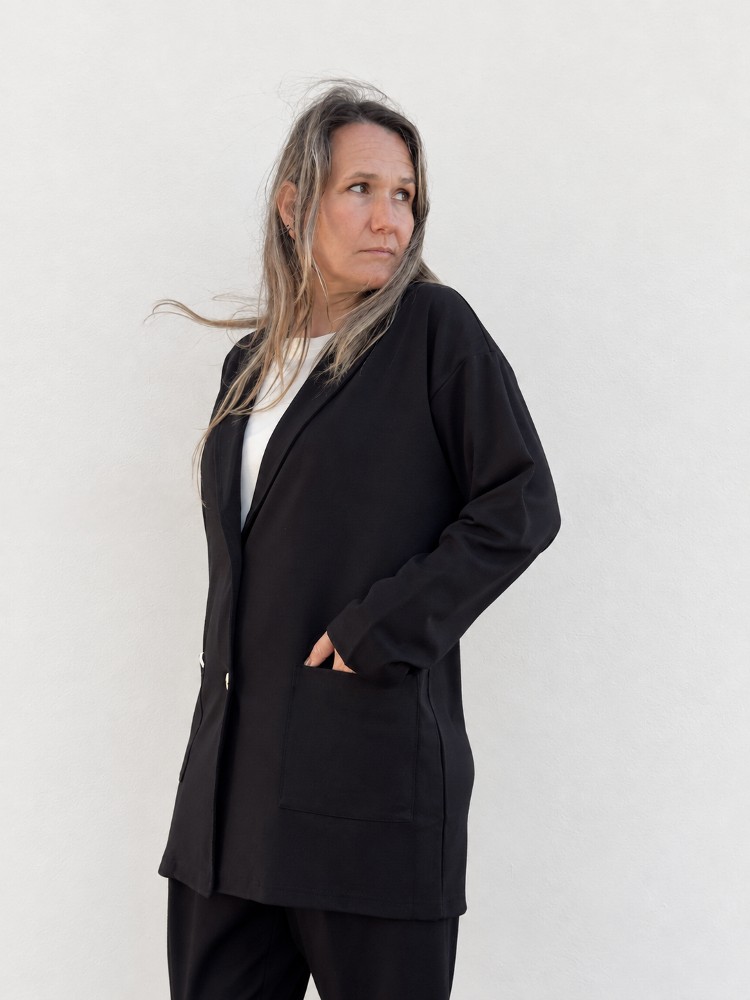 Blazer Maite negro de Maider Alzaga, fotografía 5