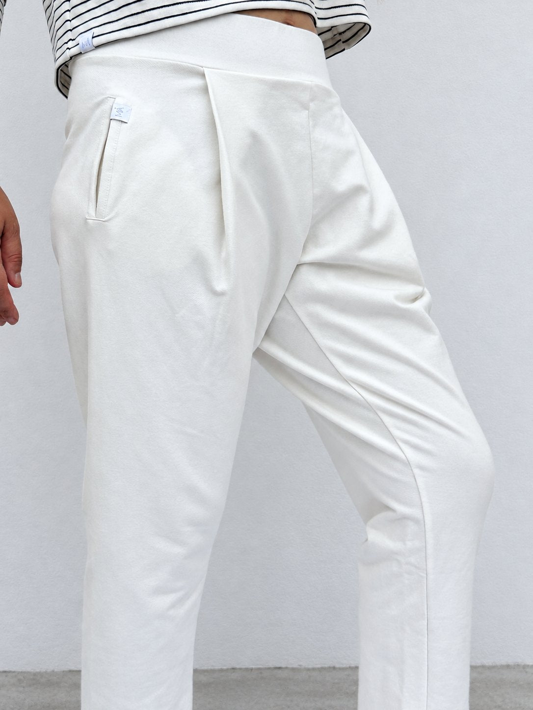 Pantalón Daniela blanco de Maider Alzaga, fotografía 1