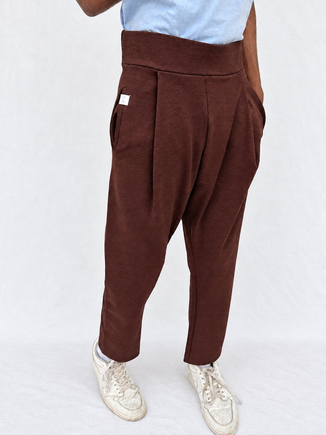 Pantalón Daniela marron de Maider Alzaga, fotografía 2