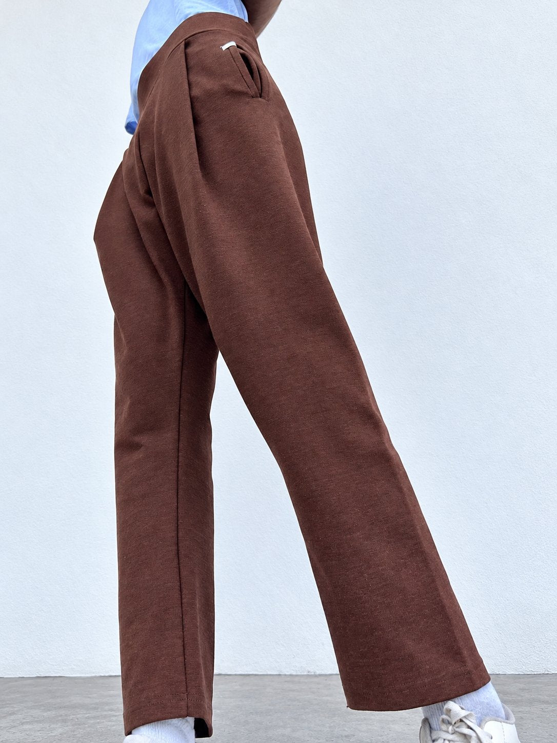 Pantalón Daniela marron de Maider Alzaga, fotografía 3