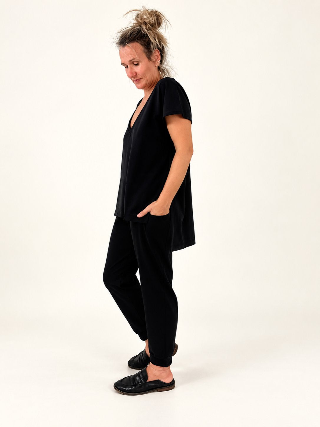 Maider Alzaga: pantalón Sophie negro, vista lateral