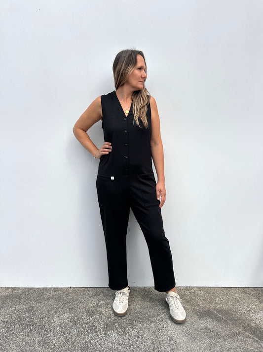 EKHIÑE MONO BELTZA