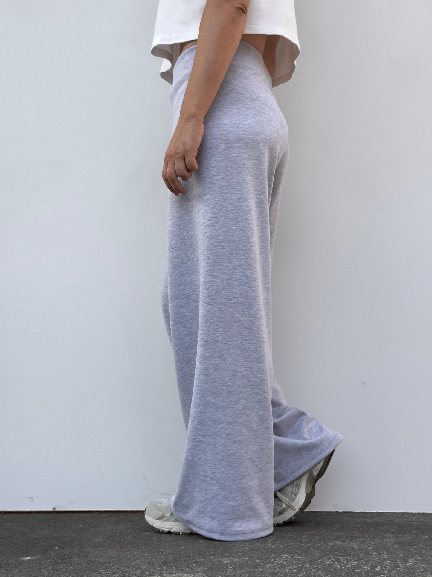 AGATE PANTALON AMPLIO GRIS