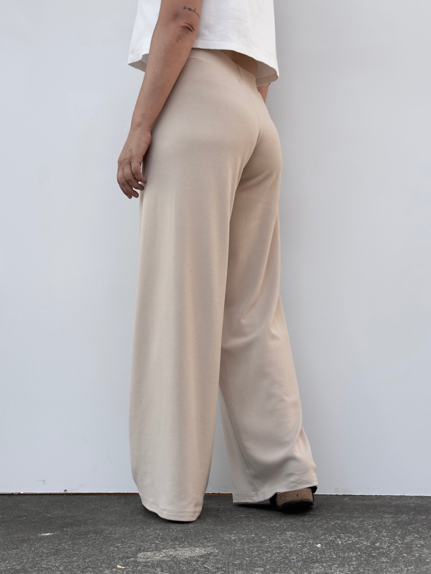 AGATE PANTALON AMPLIO BEIGE