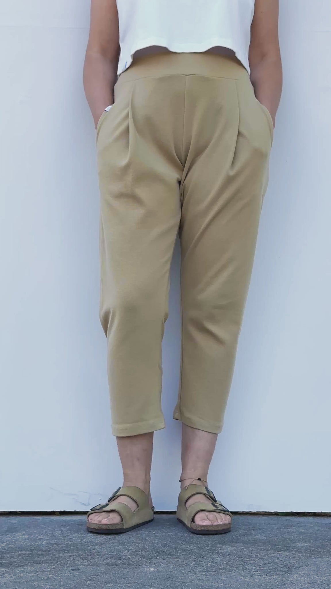 Pantalón Daniela beige de Maider Alzaga, vídeo de la caída y las pinzas