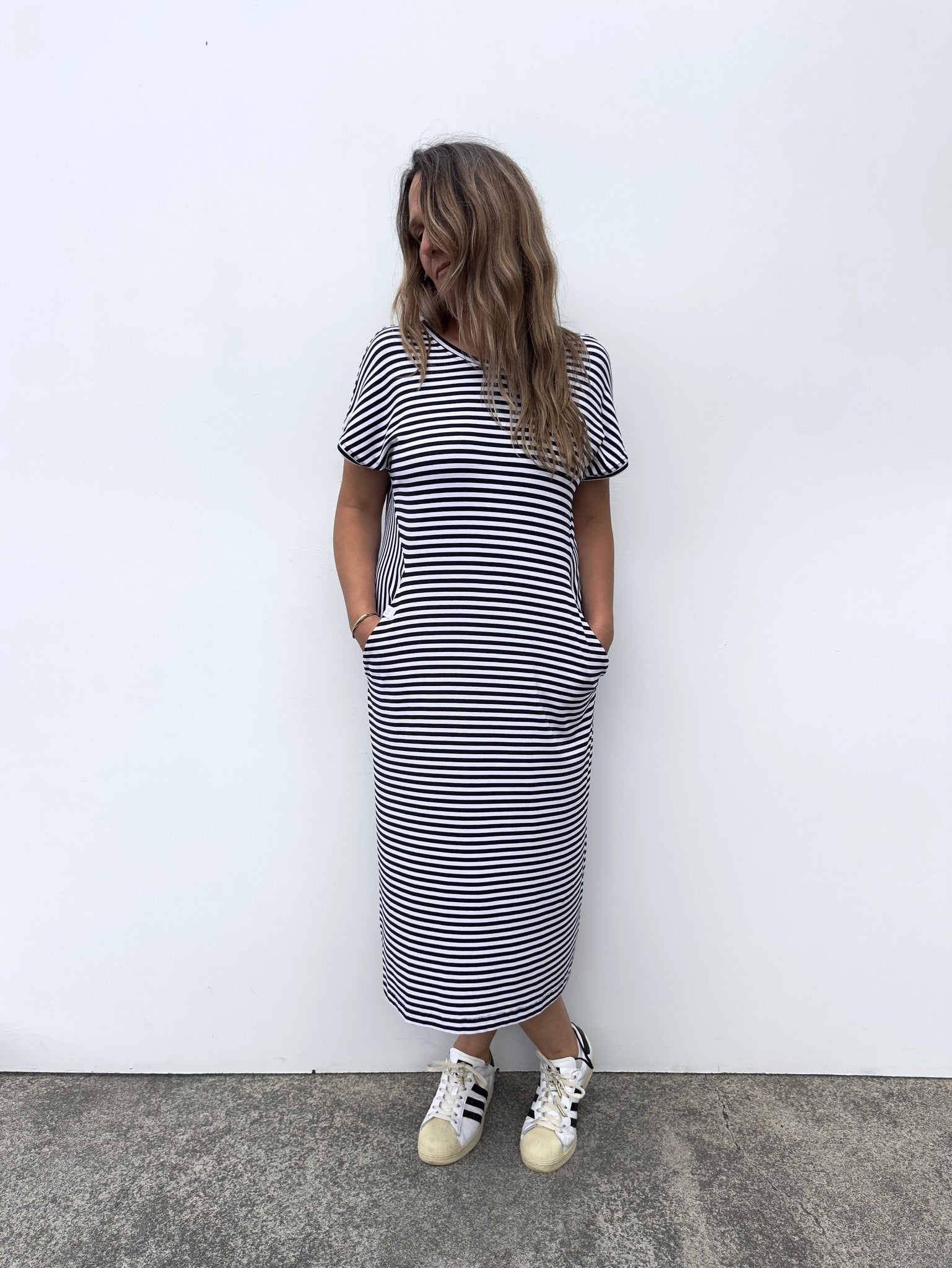 IZARO VESTIDO ESPALDA EN V RAYAS